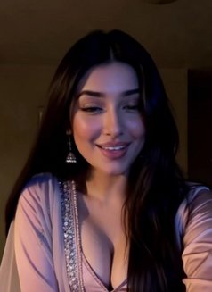 Luckily - escort in Mauritius Photo 4 of 5