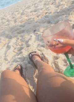 Karen - escort in Lomé Photo 3 of 5