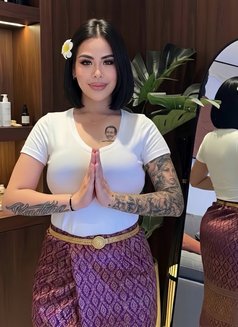 Lucky Professional massage with Table - puta in Riyadh Photo 1 of 5
