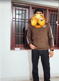 Lucky Big - Male escort in Singapore Photo 3 of 4