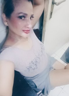 Lucky - escort in Dubai Photo 3 of 3