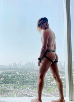 Lucky - Male escort in Dubai Photo 4 of 6