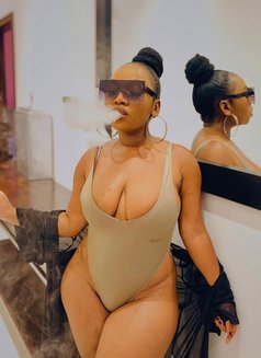 Lucky, From South Africa 🇿🇦 - puta in Kathmandu Photo 3 of 11