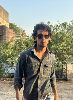 Lucky Guy - Acompañantes masculino in New Delhi Photo 7 of 12