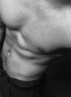 Lucky Guy - Acompañantes masculino in New Delhi Photo 9 of 12