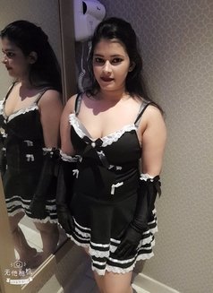 Lucky - escort in Kuwait Photo 7 of 8