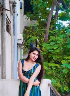 Lucky - Transsexual escort in Hyderabad Photo 1 of 3
