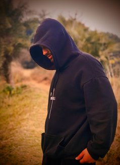 Lucky - Male escort agency in Bangalore Photo 4 of 4