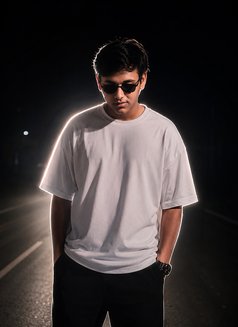 Lucky - Acompañantes masculino in Bhopal Photo 1 of 1