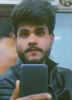 Lucky - Male escort in New Delhi Photo 1 of 2