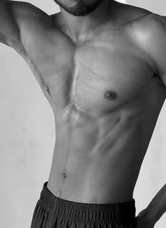 Lucky - Male escort in Kolkata Photo 2 of 3