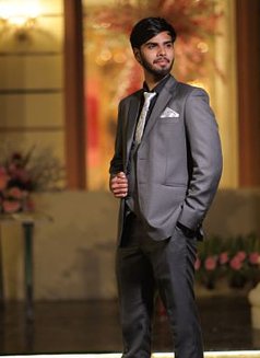 Lucky - Acompañantes masculino in Meerut Photo 1 of 1