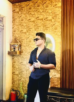 Lucky - Male escort in New Delhi Photo 5 of 5