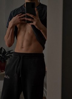 Siddharth - Male escort in Mumbai Photo 2 of 2