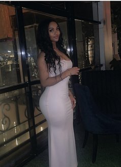 Cami - escort in Nairobi Photo 3 of 9