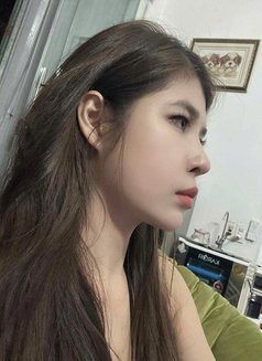 Lucky - masseuse in Ho Chi Minh City Photo 1 of 2