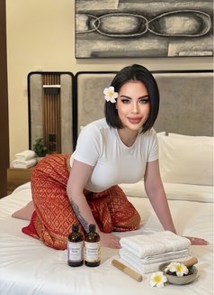 Lucky massage Professional with table - escort in Riyadh Photo 2 of 12