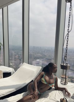 Lucky - escort in Bali Photo 3 of 3