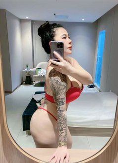 Lucky - escort in Abu Dhabi Photo 1 of 6