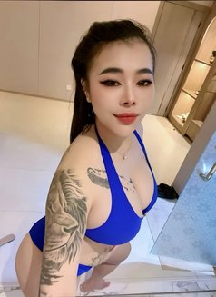 Lucky - escort in Abu Dhabi Photo 6 of 6