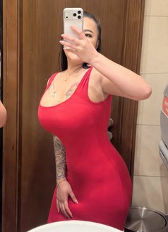 Lucky - escort in Abu Dhabi Photo 2 of 2