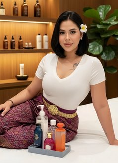 Lucky Thai massage Professional - puta in Riyadh Photo 5 of 7