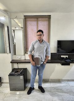 Lucky the Hot - Male adult performer in New Delhi Photo 1 of 6