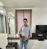 Lucky the Hot - Intérprete masculino de adultos in New Delhi