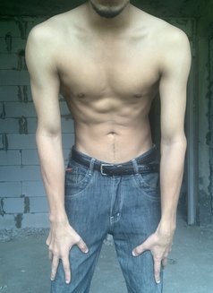 Lucky Top - Male escort in New Delhi Photo 10 of 10
