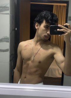 Lucky Bi Top - Male escort in New Delhi Photo 16 of 16