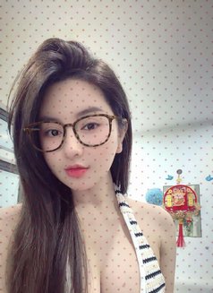 Lucky - escort in Hanoi Photo 8 of 9