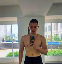 Lucky32 - Acompañantes masculino in Singapore