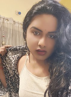 Luckybaby - Transsexual escort in Hyderabad Photo 7 of 8