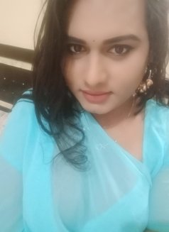 Luckybaby - Transsexual escort in Hyderabad Photo 1 of 5