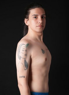 Luckyberk - Male escort in İstanbul Photo 5 of 12