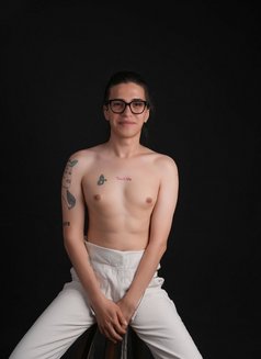 Luckyberk - Male escort in İstanbul Photo 6 of 12