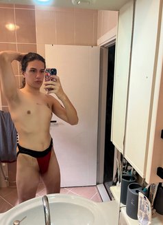 Luckyberk - Male escort in İstanbul Photo 15 of 15