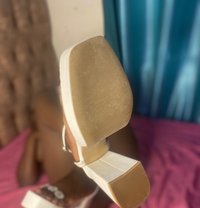 Luckysha Baby - puta in Nairobi