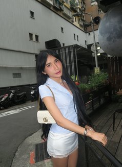 Lucy 23 Hard Big C - Acompañantes transexual in Tokyo Photo 27 of 30
