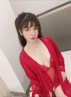 Lucy Best Service Dubai - puta in Dubai Photo 13 of 22