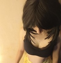 Lucy Hotwife - adult performer in New Delhi