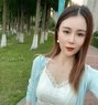 Lucy - puta in Beijing Photo 2 of 7