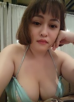 Lucy Chubby - escort in Bangkok Photo 4 of 6