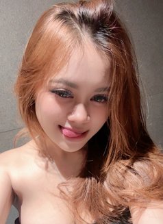 Lucy - puta in Jakarta Photo 1 of 5