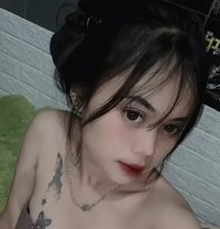 Lucy - escort in Jakarta Photo 2 of 6