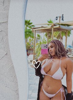 Lucy - escort in Dubai Photo 13 of 15