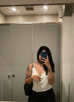 Lucy - escort in Bali Photo 3 of 4