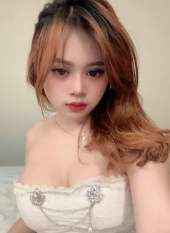 Lucy - escort in Jakarta Photo 5 of 5