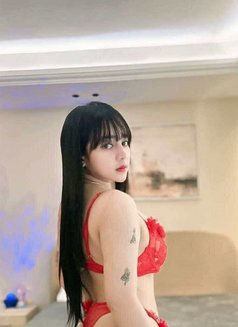 Lucy Just Arrived - puta in Riyadh Photo 5 of 6