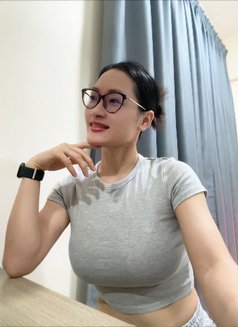 Lucy - Masajista in Muscat Photo 7 of 8